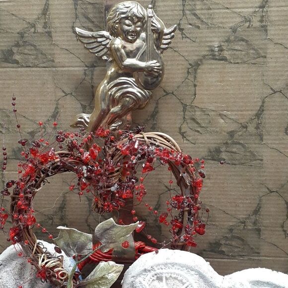 Hand made Cupids hanging basket of love. - Picture 5 of 9